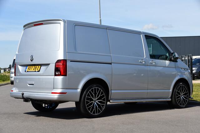 Volkswagen TRANSPORTER 2.0 TDI L1H1 32 Bulli Virtual, Adaptieve Cruise, Camera, Carplay, 150PK, LED, 2 x Schuifdeur, NAVI, Uniek!