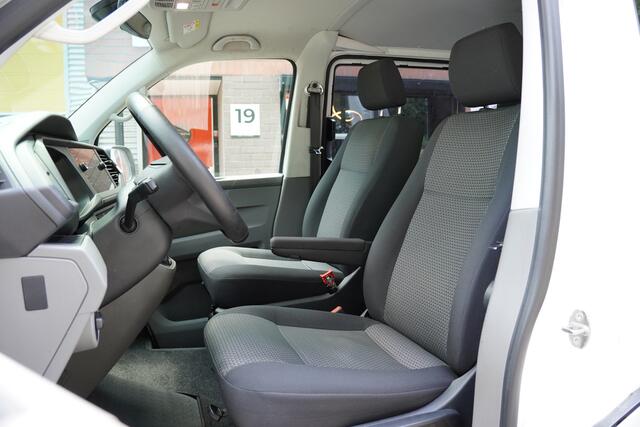 Volkswagen TRANSPORTER 2.0 TDI L2H1 30 DC Highline / Nieuwe velgen en banden / Automaat / Cruise / Camera / Trekhaak /