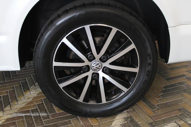 Volkswagen TRANSPORTER 2.0 TDI L2H1 DC Highline | Incl. 12 maanden garantie | Dubbele cabine | Stoelverwarming | Softclose schuifdeuren | Trekhaak | Adaptieve cruise | Apple carplay/Android auto | Dubbele schuifdeur |