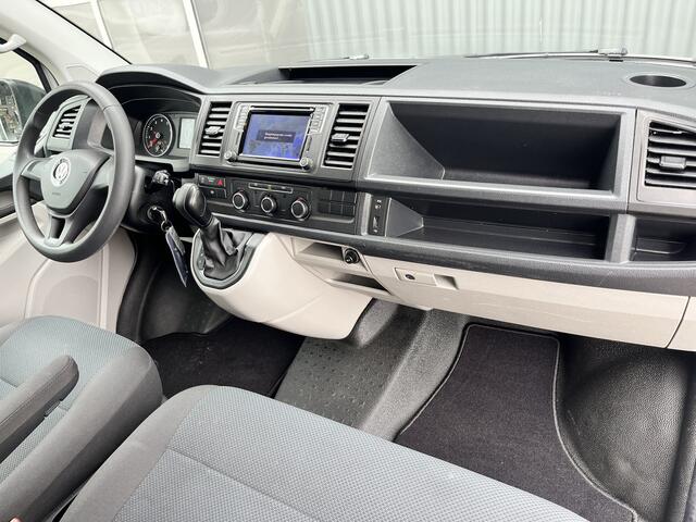 Volkswagen TRANSPORTER 2.0 TSI L1H1 Benzine Airco Cruise controle Navigatie Apple carplay Parkeerhulp achter 3-Persoons Bpm vrij voor particulier gebruik!!
