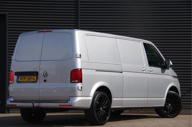 Volkswagen TRANSPORTER 2.0 TDI L2 BULLI 150PK AUT. LED, 2X SCHUIFDEUR, ADAPT. CRUISE, DIGITAL COCKPIT, STOELVERWARMING, APPLE CARPLAY