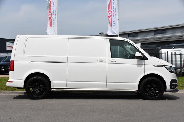 Volkswagen TRANSPORTER 2.0 TDI L2H1 Bulli Virtual, Adaptieve Cruise, LED, 150PK, Automaat, 2 x Schuifdeur, Camera, Uniek!