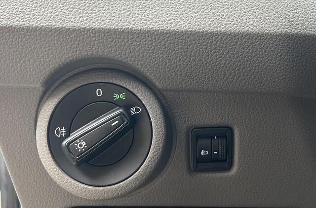 Volkswagen TRANSPORTER 2.0 TDI L1H1 26 Economy Business l Airco l AppleCarplay l Origineel NL