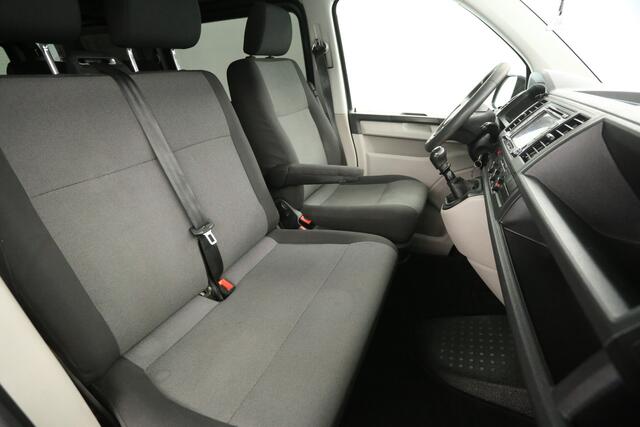 Volkswagen TRANSPORTER 2.0 TDI L2H1 | Dubbele Cabine | 6 Persoons | Airco Trekhaak LED PDC 17''LMV Sidebars
