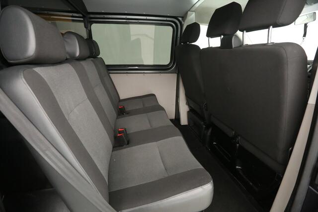 Volkswagen TRANSPORTER 2.0 TDI L2H1 | Dubbele Cabine | 6 Persoons | Airco Trekhaak LED PDC 17''LMV Sidebars