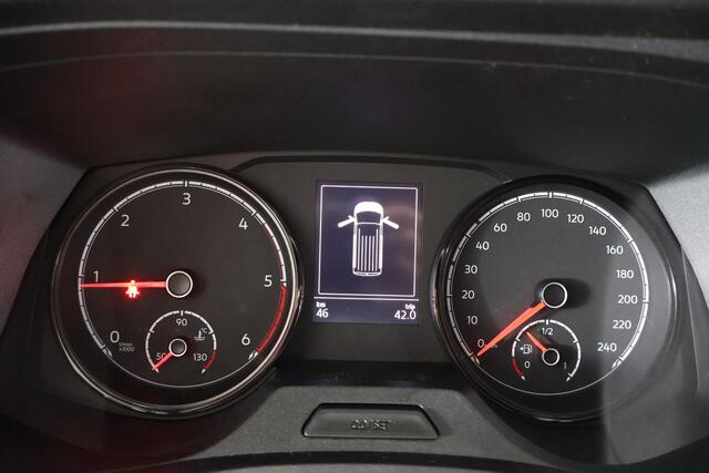 Volkswagen TRANSPORTER 2.0 TDI L2H1 Dubbele Cabine 150 pk | 6-persoons | Apple Carplay | Android Auto + Multifunctioneel stuur | Parkeersensoren Voor + Achter + Achteruitrijcamera | Trekhaak