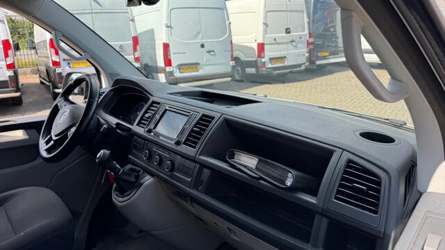 Volkswagen TRANSPORTER 2.0 TDI 75KW 102PK EURO 6 NAVIGATIE/ AIRCO/ CRUISE CONTROL/ DUBBELE SCHUIFDEUR/ 100% DEALERONDERHOUDEN