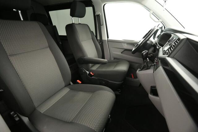 Volkswagen TRANSPORTER 2.0 TDI L2H1 150PK | Dubbele Cabine | 5 Persoons | DSG Automaat Airco Camera Carplay Cruise Navi PDC Trekhaak