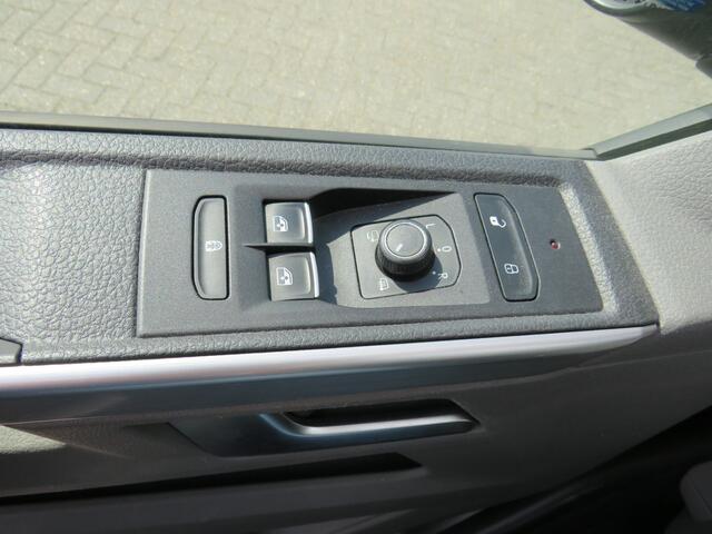 Volkswagen TRANSPORTER 2.0 TDI 150Pk Automaat L2H1 Bulli T6.1 * Rijklaarprijs incl. garantie * Camera * Led Koplampen * Navi * Trekhaak