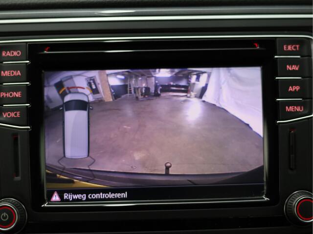 Volkswagen TRANSPORTER 2.0 TDI L2H1 DC Highline Camera | Automaat | Dubbel cabine | Stoelverwarming | trekhaak