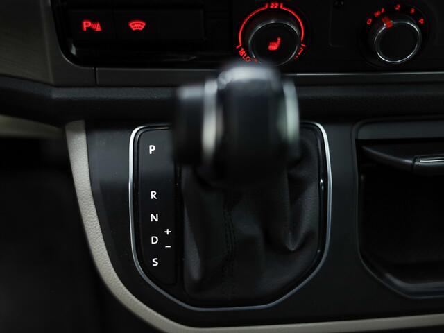 Volkswagen TRANSPORTER 2.0 TDI L2H1 DC Highline Camera | Automaat | Dubbel cabine | Stoelverwarming | trekhaak