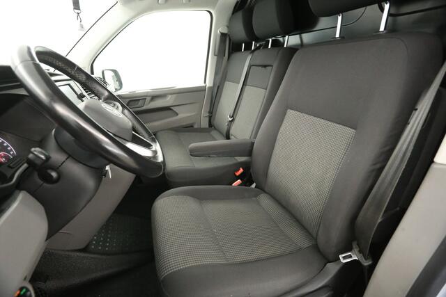 Volkswagen TRANSPORTER 2.0 TDI 150PK L2H1 Automaat | Airco | Camera | Carplay | Cruise | 3 Persoons | Trekhaak | Schuifdeur L+R | 18''LMV