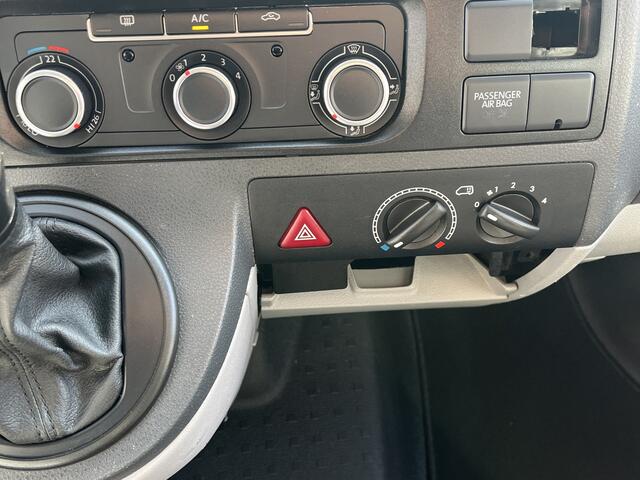 Volkswagen TRANSPORTER Kombi 2.0 TDI DSG Automaat L1H1 BTW en BPM vrij Airco Cruise control Trekhaak PDC 1e eigenaar Euro 5 Combi Personenbus Passenger Groepsvervoer Taxi