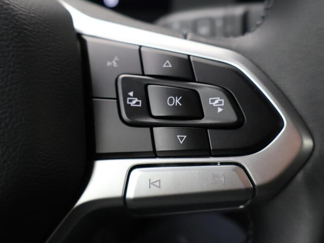 Volkswagen TRANSPORTER 2.0 TDI L2H1 Bulli 170 pk Automaat | BPM Vrij | IQ-LED | Comfortstoelen | Navigatie Apple Carplay/Android Auto DAB+ MF-Stuur | Cruise Control Adaptief | Parkeersensoren V+A + Achteruitrijcamera | LM 19" Zwart | Sidebars Zwart | Glaslookpanelen | Spoiler A