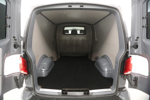 Volkswagen TRANSPORTER 2.0 TDI L2H1 200PK 4Motion Bulli | DC | Virtual | Airco | ACC | Navi | Carplay | Camera | 2xSchuifdeur | Trekh. | Parkeersens.