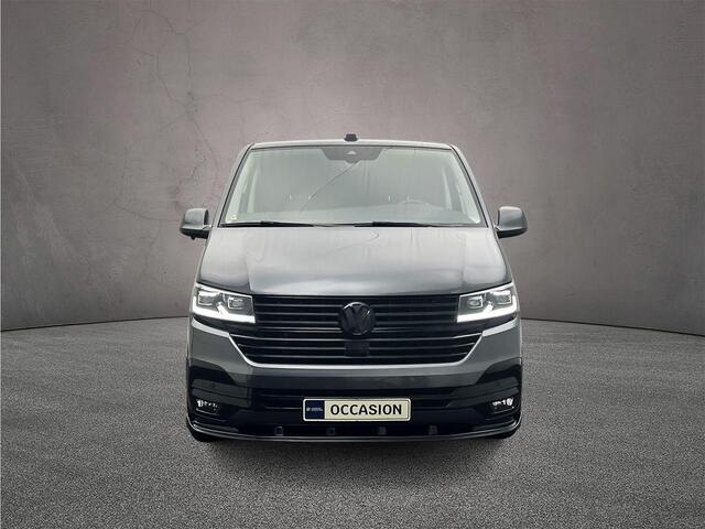Volkswagen TRANSPORTER 2.0 TDI 150pk DSG L2H1 Bulli | Trekhaak | Leder | ACC | Dodehoek Camera | Laadruimte betimmerd |