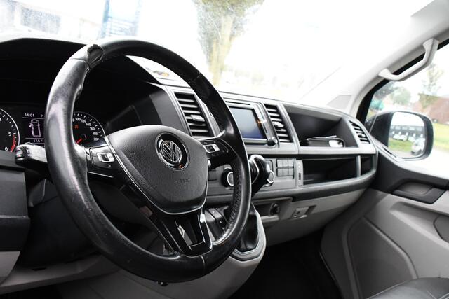 Volkswagen TRANSPORTER 2.0 TDI L2H1 4Motion Black Edition Cruise, LED, Carplay, Sensoren, Stoelverwarming, Multimedia, Automaat, Uniek!