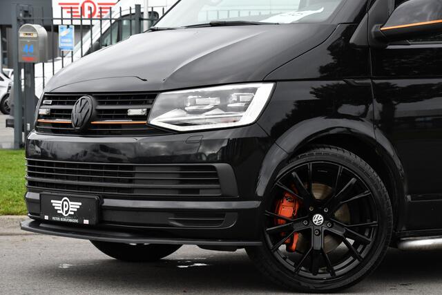 Volkswagen TRANSPORTER 2.0 TDI L2H1 4Motion Black Edition Cruise, LED, Carplay, Sensoren, Stoelverwarming, Multimedia, Automaat, Uniek!