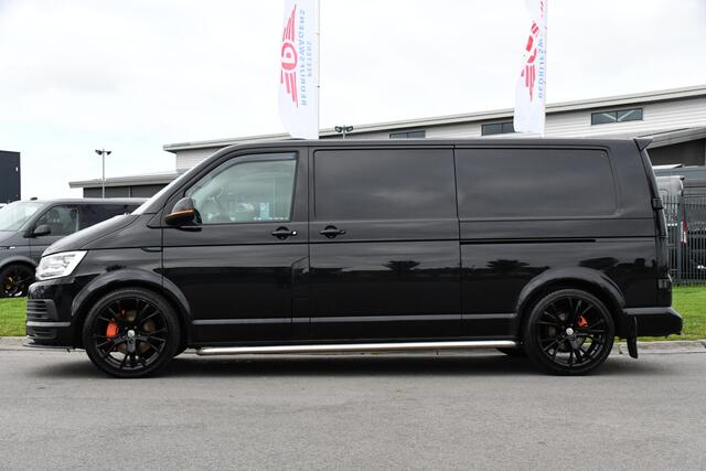 Volkswagen TRANSPORTER 2.0 TDI L2H1 4Motion Black Edition Cruise, LED, Carplay, Sensoren, Stoelverwarming, Multimedia, Automaat, Uniek!