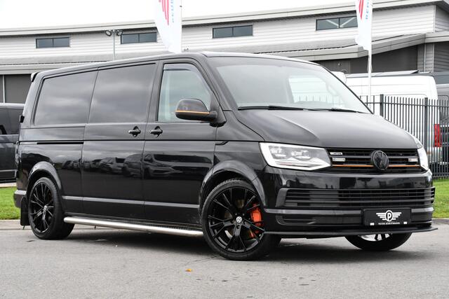 Volkswagen TRANSPORTER 2.0 TDI L2H1 4Motion Black Edition Cruise, LED, Carplay, Sensoren, Stoelverwarming, Multimedia, Automaat, Uniek!