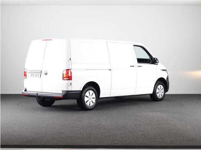 Volkswagen TRANSPORTER 2.0 TDI L2H1 28 150 pk | Airco | Trekhaak | Parkeersensoren | Elektr. spiegels (inklapbaar) |