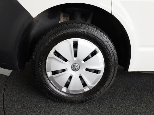 Volkswagen TRANSPORTER 2.0 TDI L2H1 28 150 pk | Airco | Trekhaak | Parkeersensoren | Elektr. spiegels (inklapbaar) |
