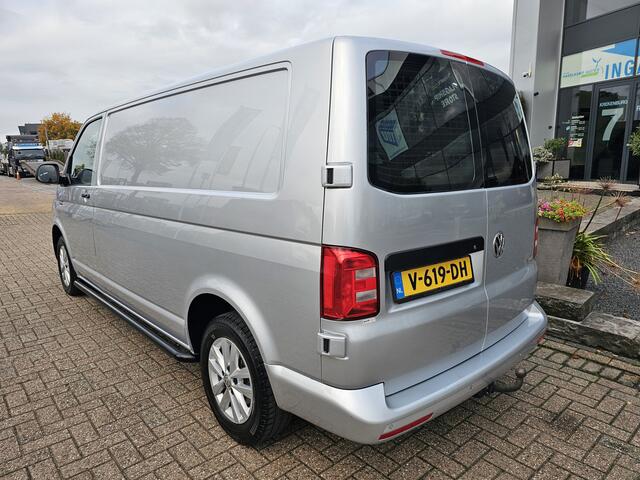 Volkswagen TRANSPORTER 2.0 TDI L2-H1 Trendline 102 PK * Trekhaak * NAP * Navi *