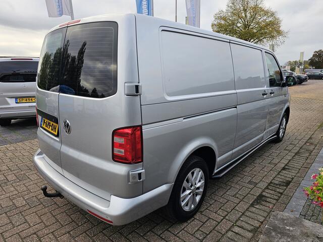 Volkswagen TRANSPORTER 2.0 TDI L2-H1 Trendline 102 PK * Trekhaak * NAP * Navi *