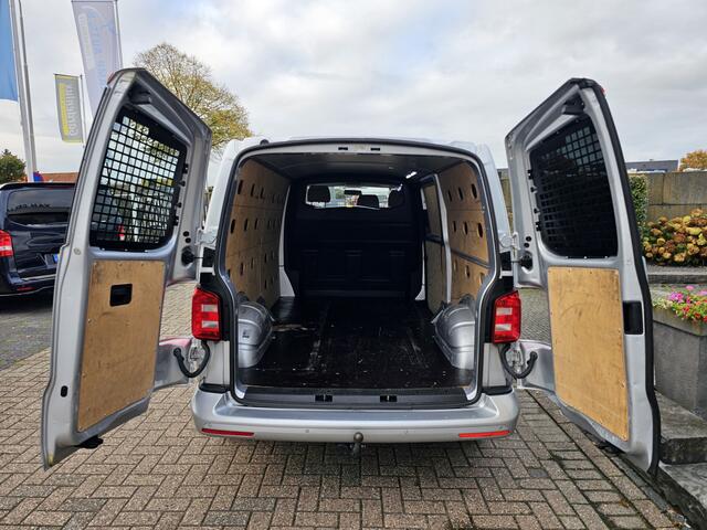 Volkswagen TRANSPORTER 2.0 TDI L2-H1 Trendline 102 PK * Trekhaak * NAP * Navi *