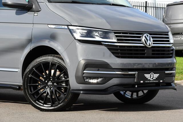 Volkswagen TRANSPORTER 2.0 TDI L2H1 DC Caravelle Full options! Adaptieve Cruise, Virtual, Carplay, LED, 204PK, 2 x Schuifdeur, Clima, Stoelverwarming, Trekhaak, Uniek! Bulli