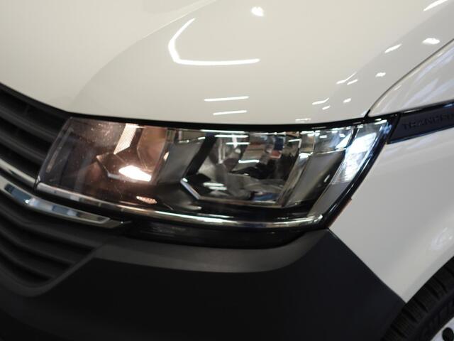 Volkswagen TRANSPORTER 2.0 TDI 110pk L2H1 Navigatie Apple Carplay/Android Auto Trekhaak Camera Parkeersensoren achter Cruise Control Airco
