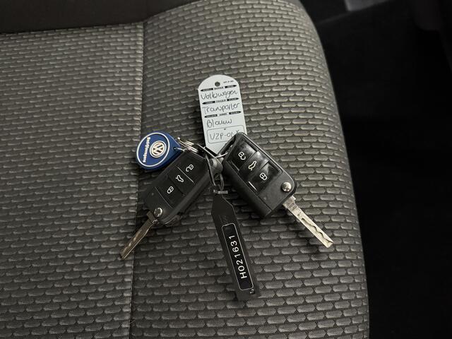 Volkswagen TRANSPORTER 2.0TDI 204PK DSG Automaat Bulli Dubbele Cabine | Led | Digital Cockpit | Navigatie | Multimedia | Privacy Glass