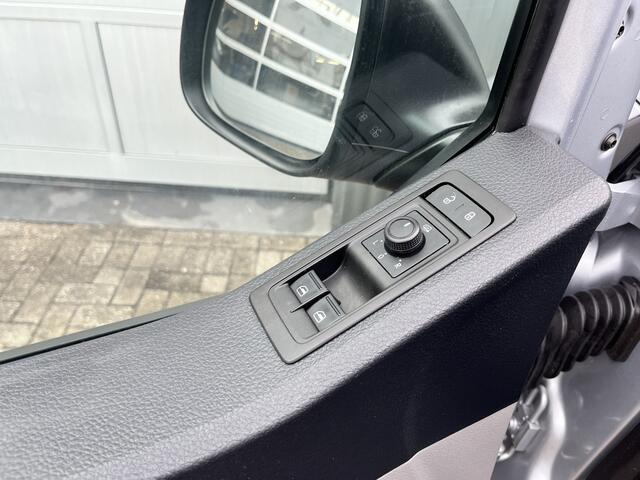 Volkswagen TRANSPORTER 2.0 TSI L2H1 Benzine/Cng Dubbele Schuifdeur Airco Cruise controle Bpm vrij Trekhaak Klep achter Omvormer Kastinrichting Standkachel Euro 6 Benzine Ideaal voor ombouw naar Camper !!