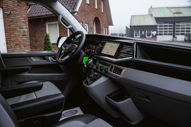 Volkswagen TRANSPORTER T6.1 2.0 TDI 204 PK DSG CARAVELLE L2H1 A-KLEP DUB/DUB ACC | LED | Leder | Virtual Cockpit | Privacy glass |