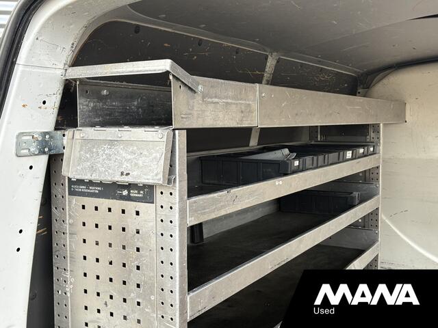 Volkswagen TRANSPORTER 2.0 TDI L1H1 Cruise Airco Trekhaak Stoelverwarming Voorruitverwarming