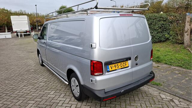 Volkswagen TRANSPORTER 6.1 - 2.0 TDI L2H1 28 Comfortline 150 pk / Imperiaal / Navi by App