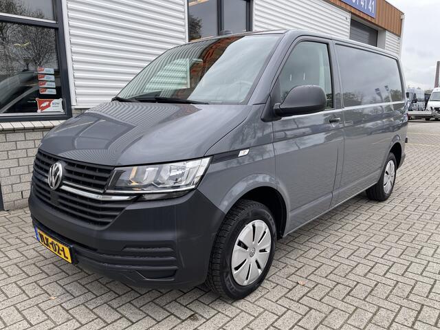 Volkswagen TRANSPORTER 2.0 TDI L1H1 26 Economy Business / vaste prijs rijklaar ¤ 17.950 ex btw / lease vanaf ¤ 302 / euro 6 / bpm vrij / airco / cruise / achterdeuren / bijrijdersbank / pdc achter !