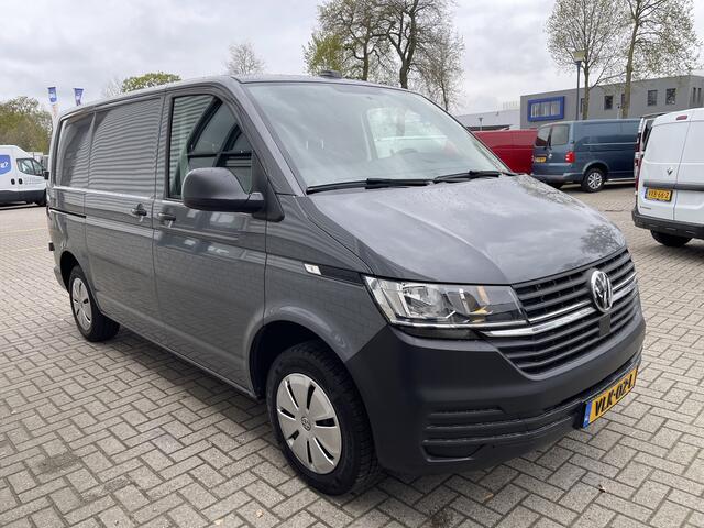 Volkswagen TRANSPORTER 2.0 TDI L1H1 26 Economy Business / vaste prijs rijklaar ¤ 17.950 ex btw / lease vanaf ¤ 302 / euro 6 / bpm vrij / airco / cruise / achterdeuren / bijrijdersbank / pdc achter !