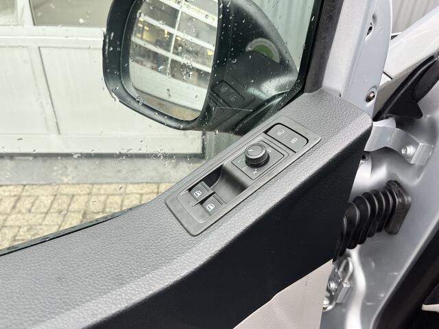 Volkswagen TRANSPORTER 2.0 TSI L2H1 Benzine/CNG Dubbele Schuifdeur Airco Cruise controle Bpm vrij Trekhaak Klep achter Omvormer Kastinrichting Standkachel Euro 6 Benzine Ideaal voor ombouw naar Camper !!