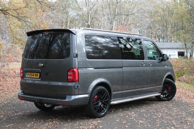 Volkswagen TRANSPORTER 2.0 TDI L2H1 DC Highline | Pano | Carbon | Audison | Camera | Trekhaak