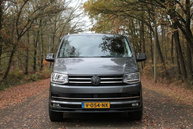 Volkswagen TRANSPORTER 2.0 TDI L2H1 DC Highline | Pano | Carbon | Audison | Camera | Trekhaak