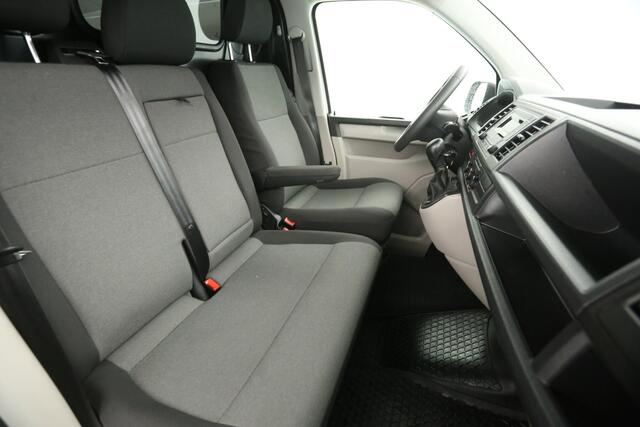 Volkswagen TRANSPORTER 2.0 TDI 150PK L2H1 | Aut. | Airco | Cruise | 3-Zits | Trekh. | Parkeersens. | Stoelverw.