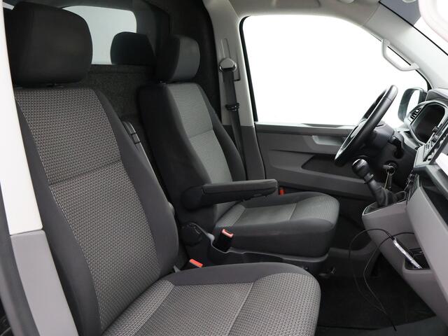 Volkswagen TRANSPORTER 2.0 TDI L2H1 HIGHLINE | LMV | TREKHAAK | APPLE CARPLAY | CAMERA | COMFORSTOELEN