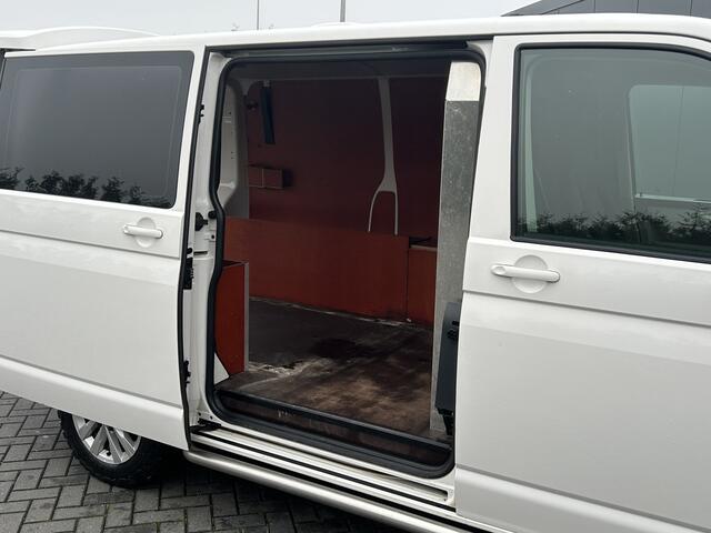 Volkswagen TRANSPORTER 2.0 TDI 150 PK / 4MOTION / 1e EIG. / L1H1 / TREKHAAK / ACHTERKLEP / AIRCO / CRUISE / 3-ZITS