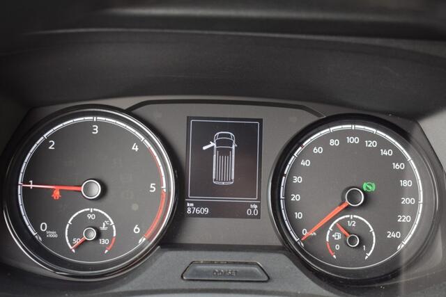 Volkswagen TRANSPORTER 2.0 TDI L2H1 DC DUBBEL CABINE AUTOMAAT ZEER NETTE STAAT