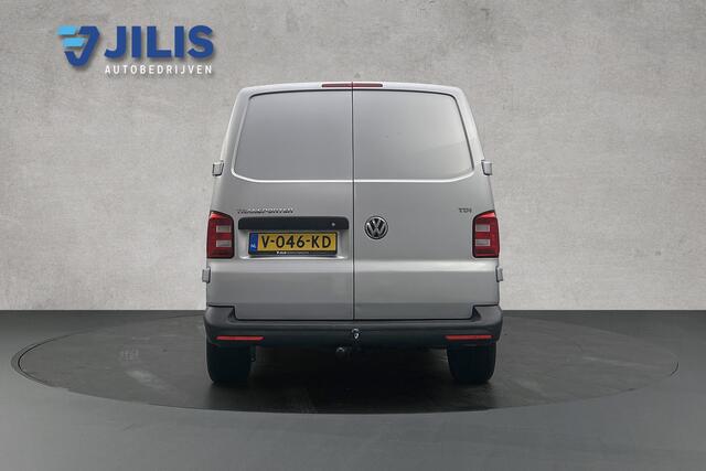 Volkswagen TRANSPORTER 2.0 TDI L2H1 DC Comfortline | Trekhaak | 2 zitplaatsen rechtsvoor | Cruise control