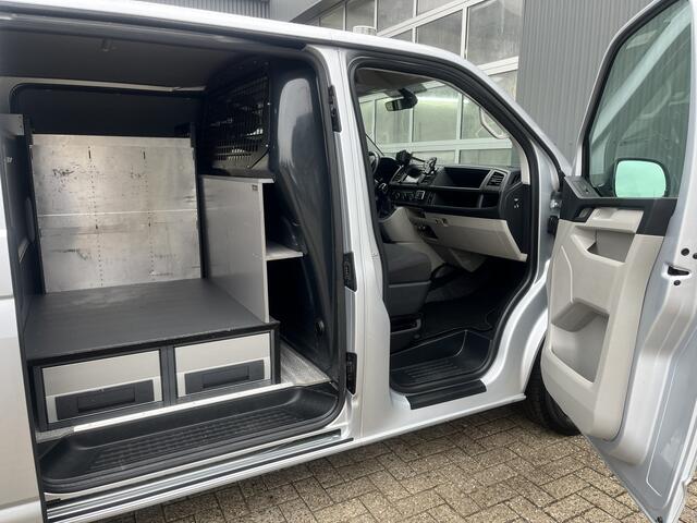 Volkswagen TRANSPORTER 2.0 TSI L2H1 Automaat Benzine /CNG Dubbele Schuifdeur Airco Cruise controle Bpm vrij Trekhaak Klep achter Omvormer Kastinrichting Standkachel Euro 6 Benzine Ideaal voor ombouw naar Camper !!