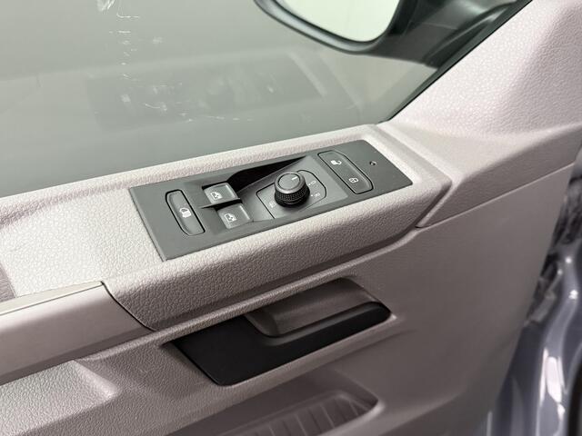 Volkswagen TRANSPORTER 2.0TDi 150PK DSG Automaat Lang | Navigatie | Camera | Airco | Cruise | 3-Persoons | Trekhaak