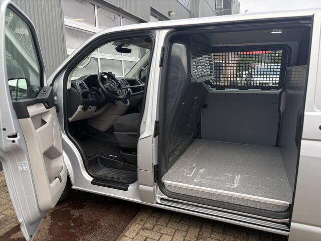 Volkswagen TRANSPORTER 2.0 TSI L2H1 Benzine /CNG Dubbele Schuifdeur Airco Cruise controle Bpm vrij Trekhaak Klep achter Omvormer Kastinrichting Standkachel Euro 6 Benzine Ideaal voor ombouw naar Camper !!
