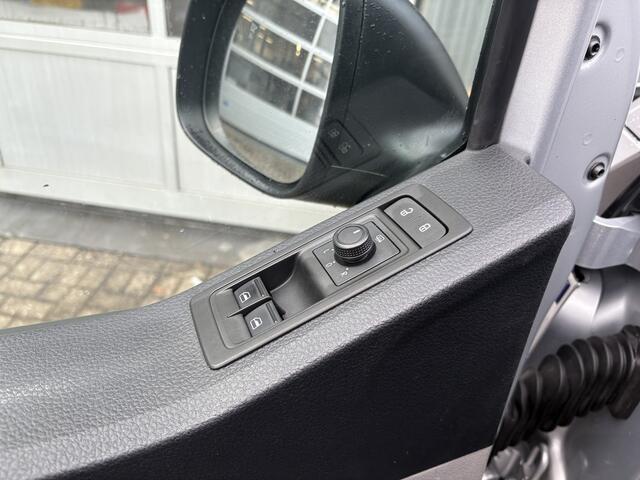 Volkswagen TRANSPORTER 2.0 TSI L2H1 Benzine /CNG Dubbele Schuifdeur Airco Cruise controle Bpm vrij Trekhaak Klep achter Omvormer Kastinrichting Standkachel Euro 6 Benzine Ideaal voor ombouw naar Camper !!